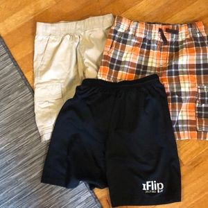 Boy’s shorts bundle size M